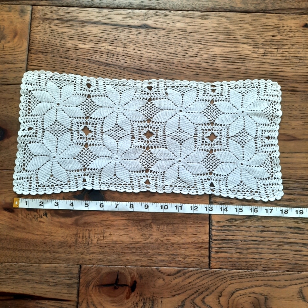 Vintage Hand Crochet Rectangular Table Doilie - Picture 6 of 7